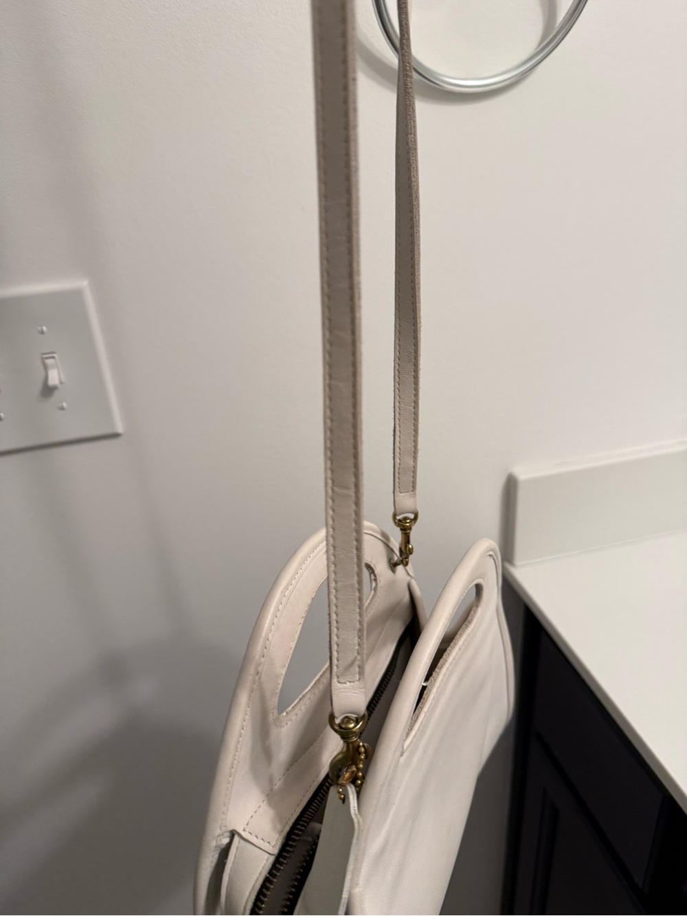 Vintage COACH White Structured Top-Handle Women's Bag - Picture 5 of 13